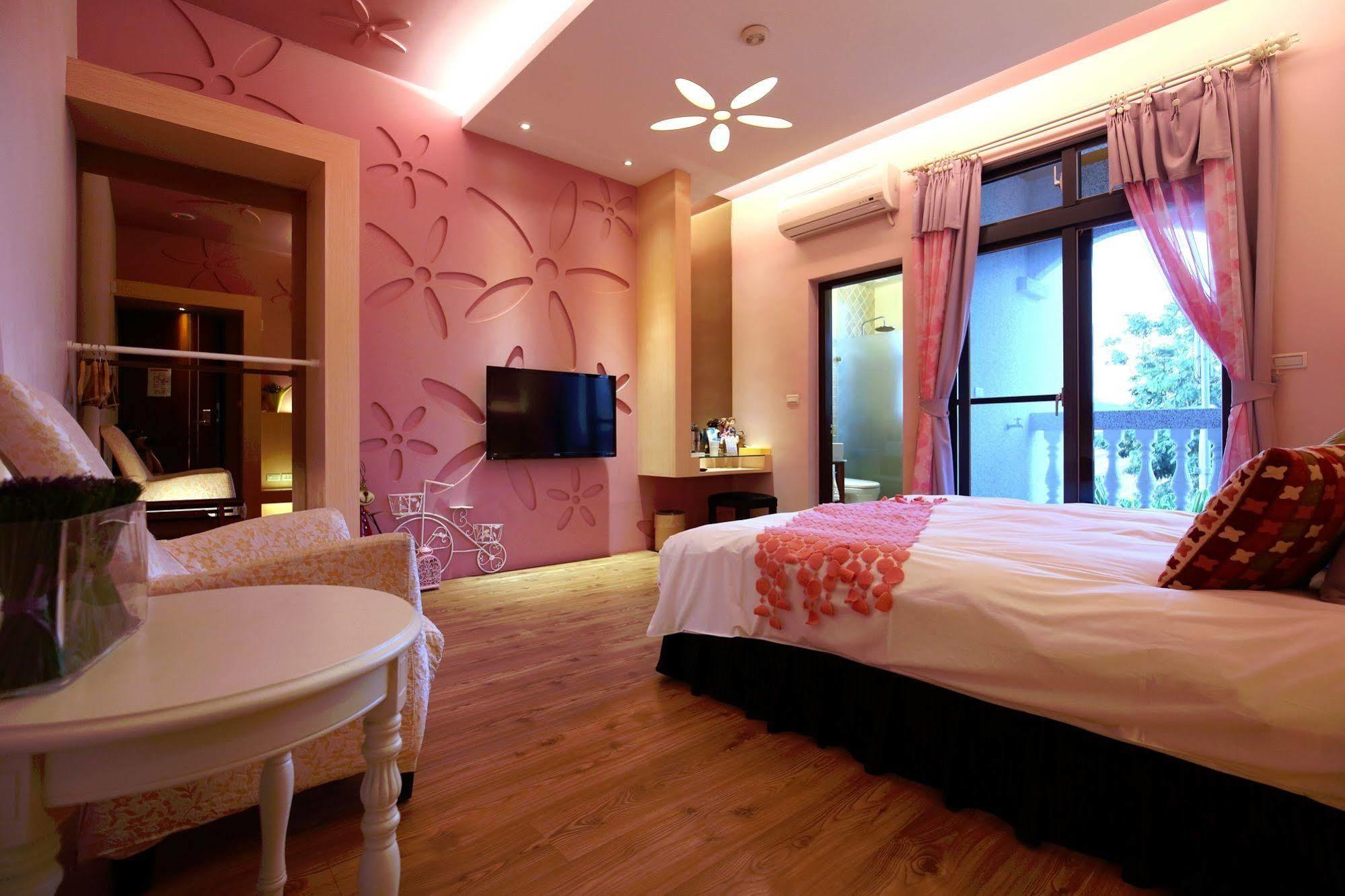 Queen Love Homestay Città di Hualien Esterno foto